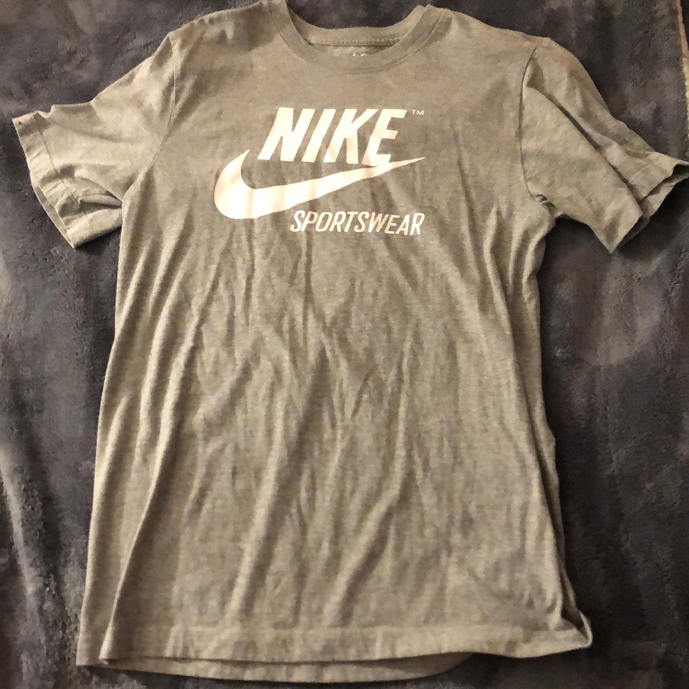 Nike T-shirt